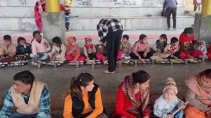 On the first Monday, hundreds of people visited Shivling in the ancient Shiv Tandav cave Kunihar.