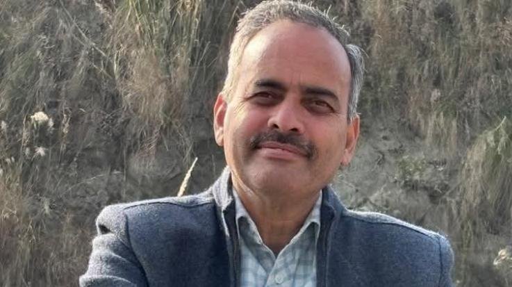 Jaswan Pragpur: BJP Mandal President Vinod Sharma accused the government of discrimination in road approval.