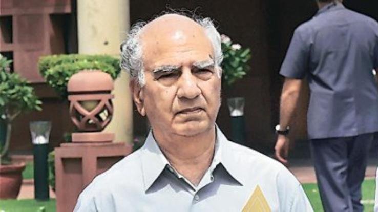 When Shanta Kumar Took on the Employees