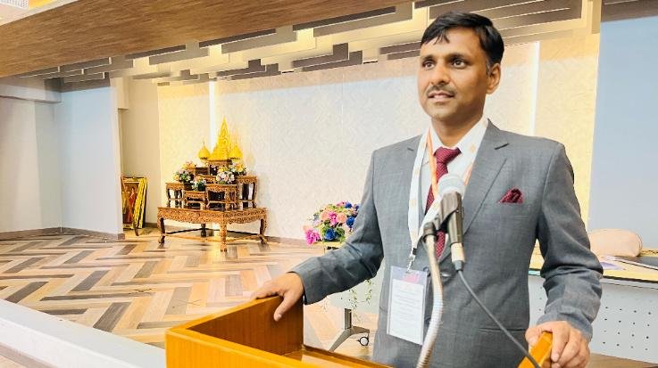 Dr. Mahipal Singh presented research on 