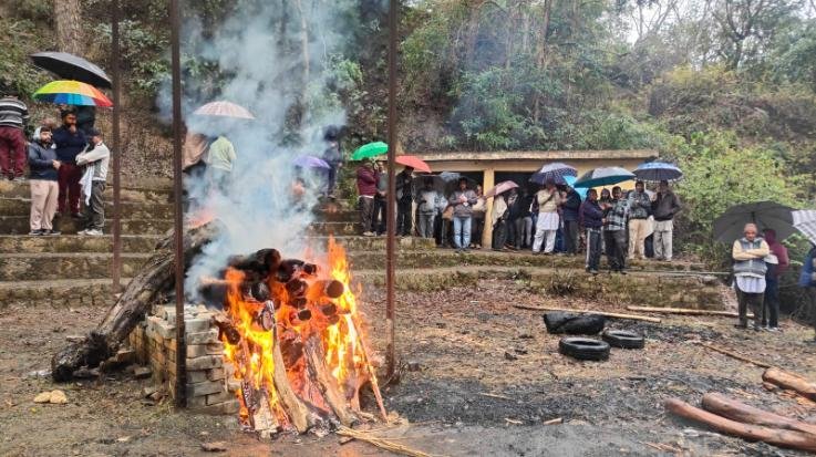The- condition- of- the- crematorium- built- in- the- village- town- of- Kunihar- is- bad- people- expressed- anger- towards- the- Panchayat.