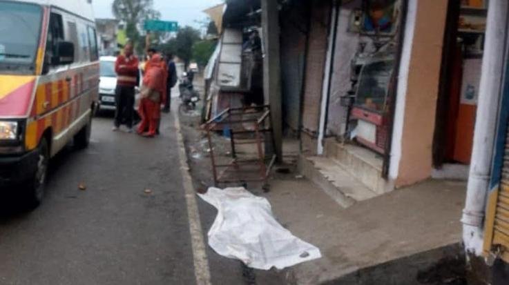 Kangra- Body- of- a- 54-year--old- man- found - in - Fatehpur-, panic- in- the- area-, police- is- investigating-the- matter