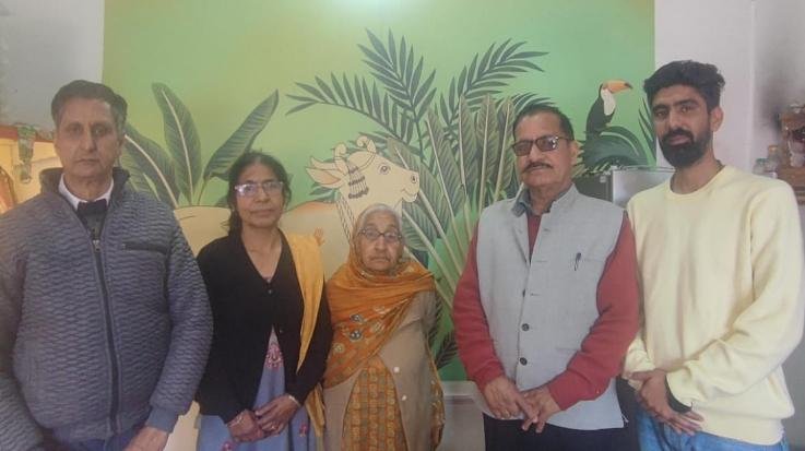 Palampur-Meeting- with- the -family -of- martyr -Sunil- Kumar -Ladohiya- demand -for- construction- of- memoria-l in- the -village