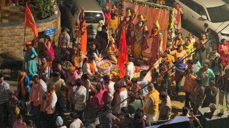 Vishwa Hindu Parishad Chandigarh and Bajrang Dal took out a huge rally on Ram Navami