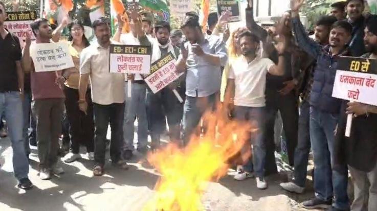 Shimla: Youth Congress angry over ED's National Herald charge sheet, PM Modi's effigy burnt in Shimla