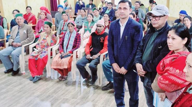 Kinnaur: Awareness camp organized by Labor Welfare Board in Poonang