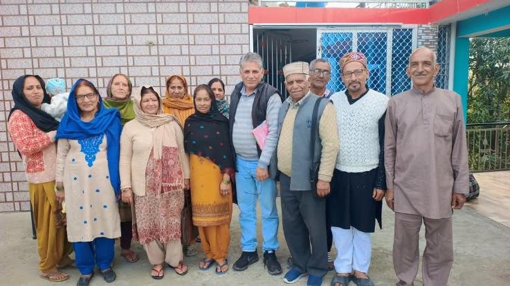 Mandi-: Cracks- appear- in -houses -due -to -blasting,- affected- people- will- go -to -court -against -administration -and -company