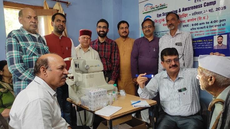 Karsog-: Free -eye -checkup -camp -organized- in -Pangna,- more- than -three -hundred- men -and- women- were -examined