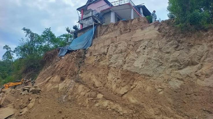 Mandi-: Farmers -will -protest -against- the- National -Highway- Company- on -May -27, -accusing -the -administration -of -arbitrariness