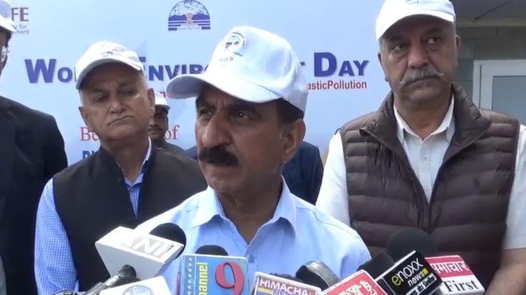 The -Rogi- Kalyan -Samiti- should -decide -whether- to -charge- Rs -10 -for- making -a- prescription -or- not-: CM -Sukhu