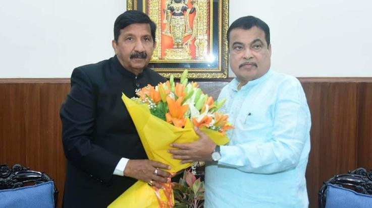 Deputy Chief Minister met Union Minister Nitin Gadkari regarding the development of Himachal