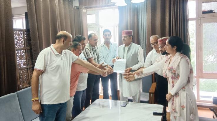 Press Club Sujanpur met MLA Captain Ranjit, asked for space in the secretariat premises