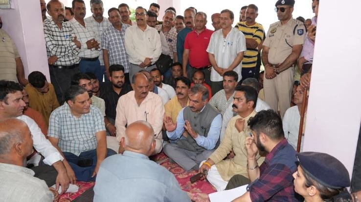 Chief Minister met disaster affected families in Dharampur, assured full assistance