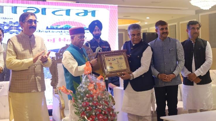Water has to be used like gold, Centre and State should work together: Governor