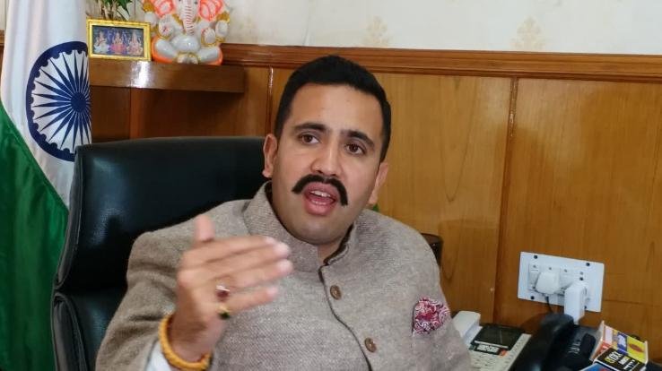 NOTICE ISSUED TO 90 PWD ENGINEERS IN HIMACHAL