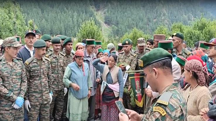 Kinnaur's Braveheart Nayak Pushpendra Negi Laid to Rest with Full Military Honours; Son Performs Last Rites, Wife Offers Final Salute