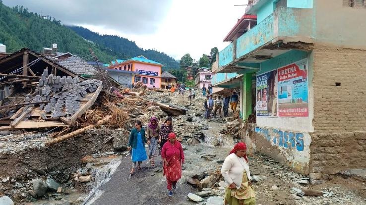 Himachal: Yellow alert in many districts till August 15, danger of landslides and rising water level