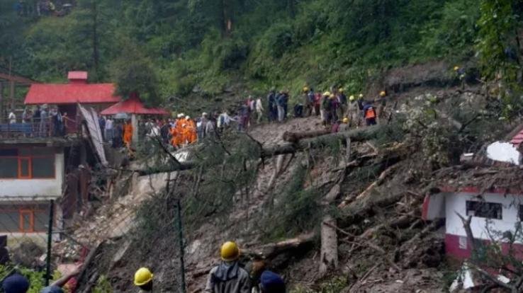Yellow alert for heavy rain in 5 districts, danger of landslides and floods, know the weather update