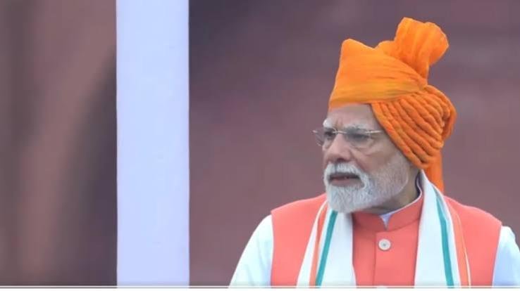 Modi's record-breaking address from Red Fort: Longest speech and hoisted the flag for the 12th time in a row