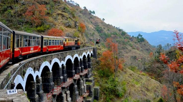 Preparations _or _luxury_panoramic _coach _on_Kalka-Shimla _heritage _railway _line _complete