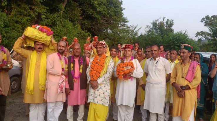 Solan: Seven-day Shrimad Bhagwat Katha begins with Kalash Yatra in Jadhana