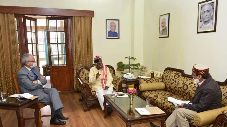 किसानों व बागवानों को उत्पाद बाजारों तक पहुंचाने के लिए पास की अनिवार्यता से छूट