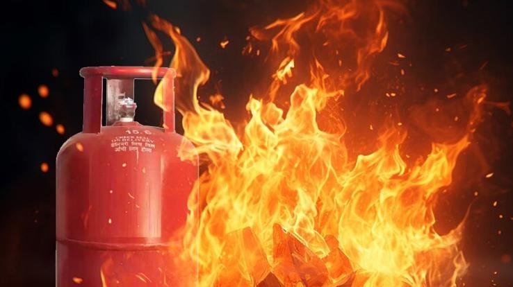 Explosion-due-to-leakage-of-gas-cylinder-five-injured-including-a-two-month-old-newborn