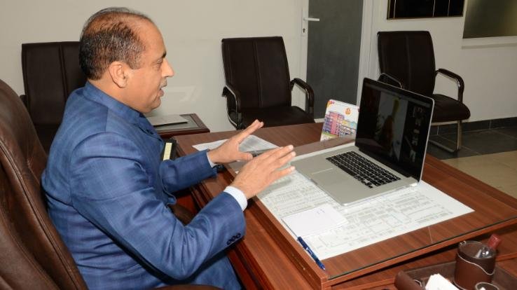 कुछ इस तरह मुख्यमंत्री ने बढ़ाया कोरोना वीरों का मनोबल