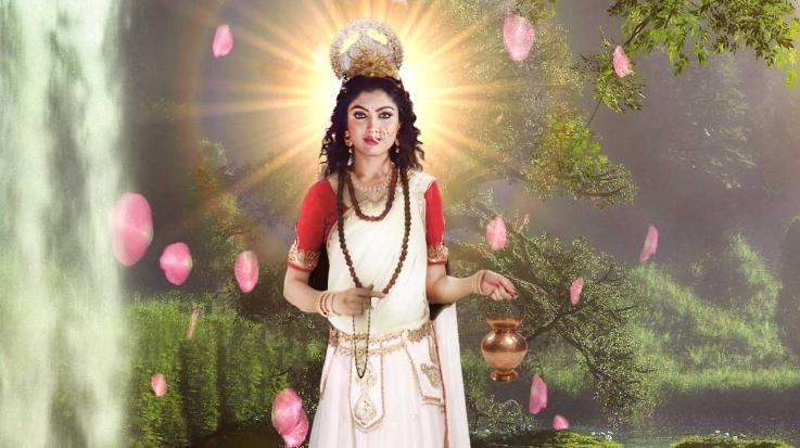 Mother_Brahmacharini_bestows_patience_and_restraint_she_is_worshipped_on_the_second_day_of_Navratri.
