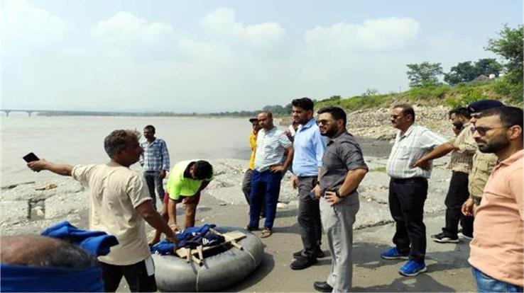 Himachal-3-youths-including-2-brothers-drowned-in-Paonta-Yamuna-Ghat-search-operation-underway