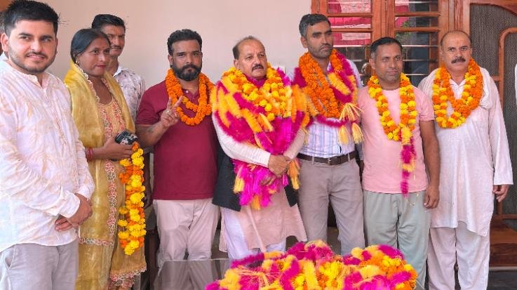 Jwali_Former_MLA _Arjun_Thakur_participated_in_Gram_Panchayat_Bhalu.