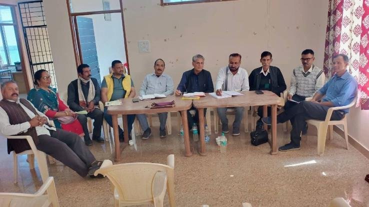 Dharampur_(Mandi)_Meeting_of_MNREGA_and_Construction_Labour_Union_District_Committee_was_organised.