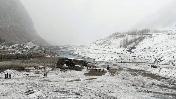 Himachal_Mercury_drops_in_the_state_mountains_covered_in_white_sheets_know_the_weather_update