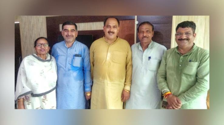 Una_Davinder_Kumar_Bhutto_furious_over_non_payment_of_contractors