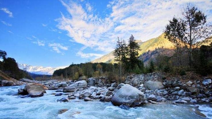 Himachal-Cold-wave-intensifies-without-rain-or-snowfall-temperatures-below-5-degrees-in-10-cities