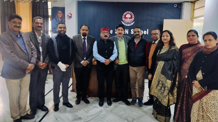 Kunihar_The_SVN_School_organised_a grand_district_level_youth_parliament.