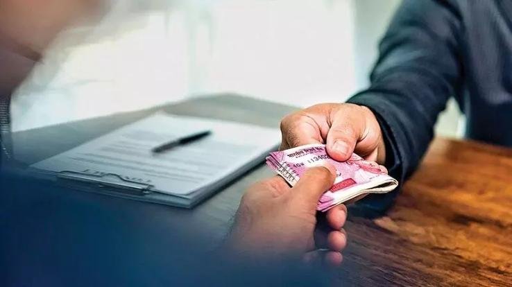 Solan_Forest_guard_arrested_for_taking_bribe_in_Baddi_find_out_for_what_purpose_he_was_asked_for_bribe