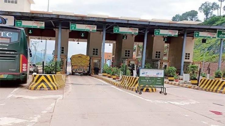 Himachal_Big_shock_from_NHAI_before_New_Year_high_toll_rates_on_Kalka-Shimla_NH