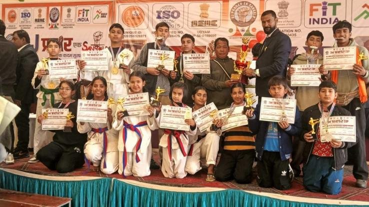 Kunihar_Players_won_four_gold_and_ten_silver_medals_in_the_All_India_Open_Taekwondo_Championship.