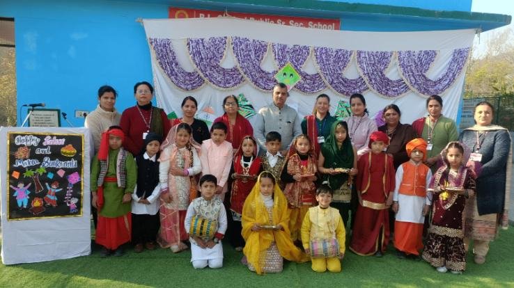 Kunihar_Lohri_and_Makar_Sankranti_were_celebrated_at_BL_Central_School.