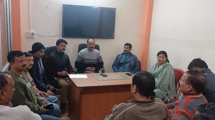 Kunihar_Hatkot_Panchayat_opens_front_against_anti-Chitta