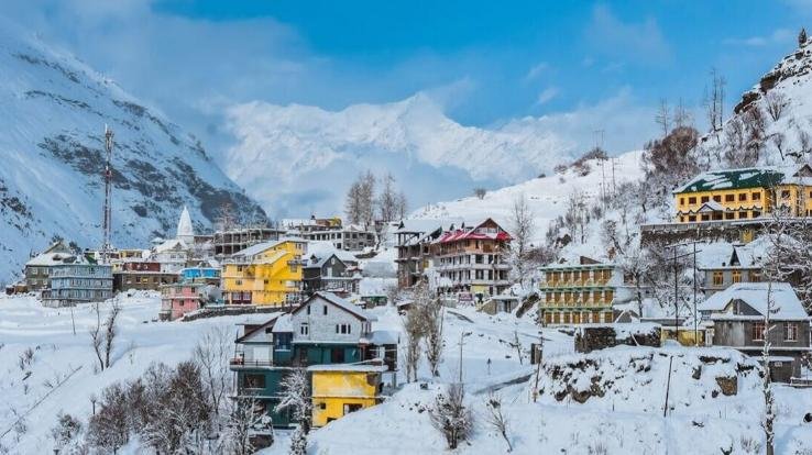 Himachal:_The_wait_is_over_the_first_snowfall_of_the_season_in_the_upper_areas_including_Shimla