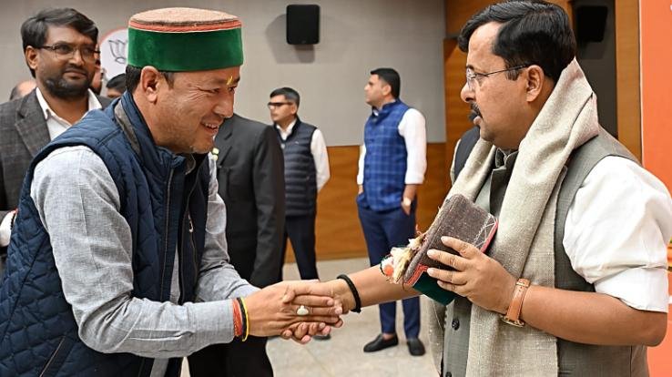 Himachal_BJP_Scheduled_Tribe_Morcha_President_meets_Nitin_Nabin_met_in_Delhi