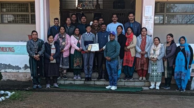 Kangra_Student_of_Gummar_School_welcomed_in_school_had_participated_in_Republic_Day_parade_in_Shimla