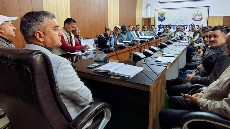 Nurpur_Police_take_strict_action_against_illegal_mining_JCB_and_four_tractors_seized