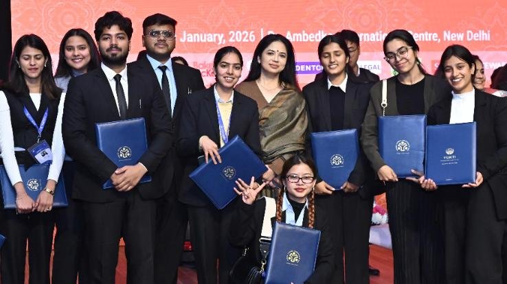 Solan_Shoolini_University_students_honoured_at_National_YUKTI_2026_Convocation