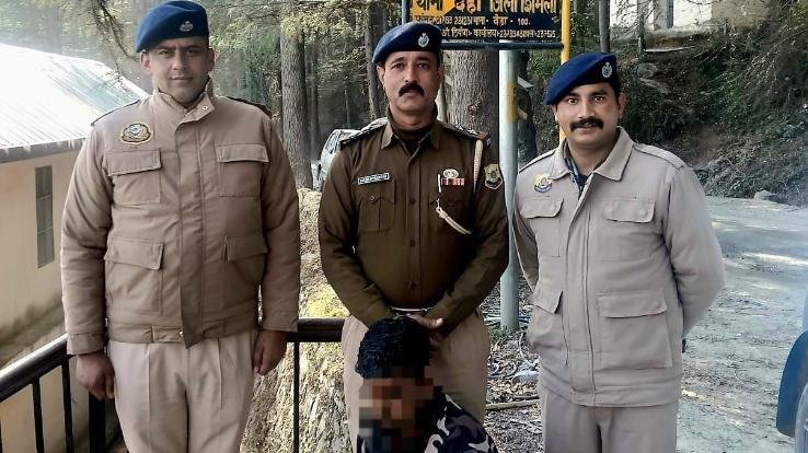 Shimla_Police_arrests_accused_with_1.115_kg_of_hashish