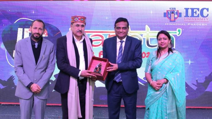 Solan_A_grand_cultural_evening_of_'Raabta'_was_organised_at_IEC_University