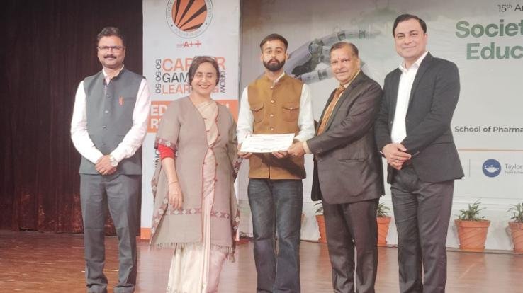 Kangra: Student of Laureate Institute of Pharmacy at LPU secures second position in poster presentation