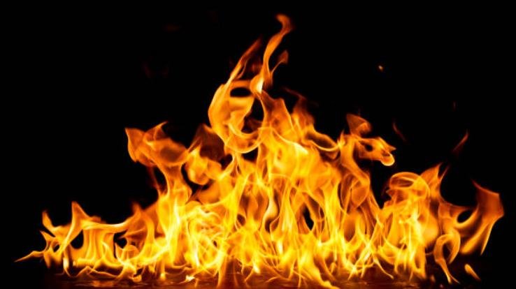 A massive fire broke out in Manali, burning a two-storey house to ashes, causing losses worth lakhs.